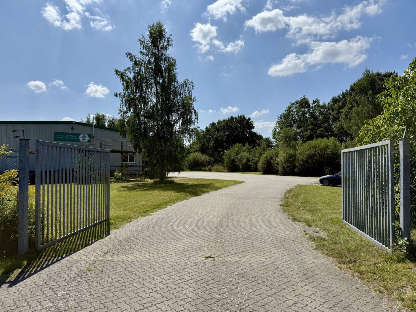 Zufahrt Grundstück